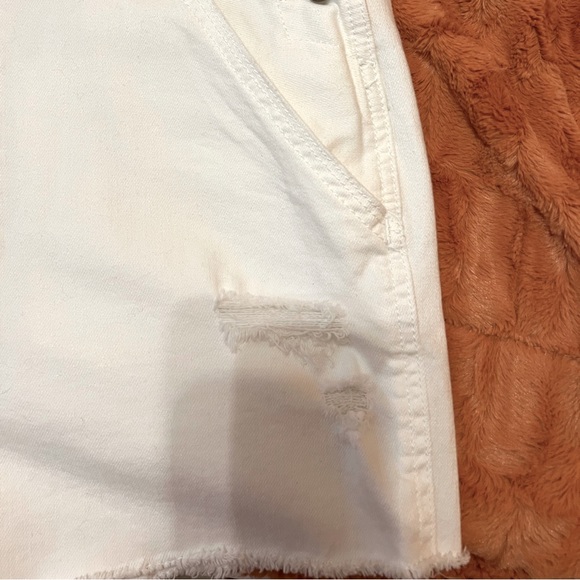 American Eagle White Cutoff Overalls. Size Medium - Picture 2 of 4